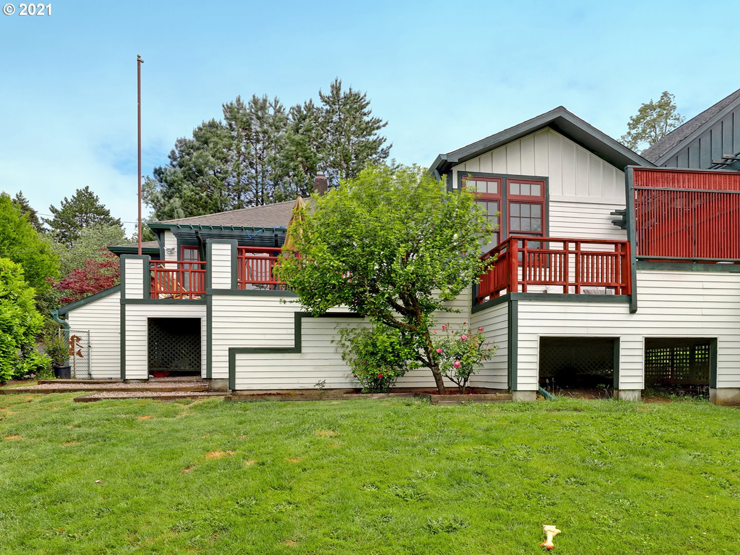 3550 Southwest Woods Street Portland, OR 97221 - Photo 19 of 22 Gallery Image 19