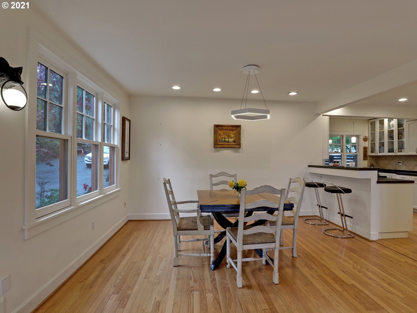 3550 Southwest Woods Street Portland, OR 97221 - Photo 8 of 22 Gallery Image 8