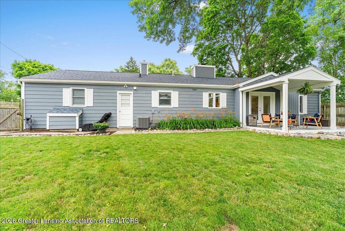 2176 Iroquois Road Okemos, MI 48864 - Photo 27 of 43 43-Media Jett - 21