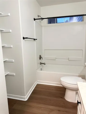 $1,500 | 176 Binnacle Court, Unit A, Willis, TX 77318