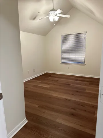 $1,500 | 176 Binnacle Court, Unit A, Willis, TX 77318