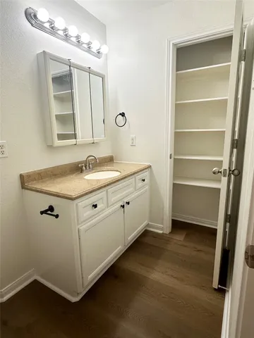 $1,475 | 176 Binnacle Court, Unit A, Willis, TX 77318