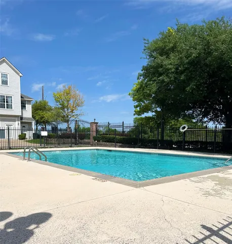 $1,500 | 176 Binnacle Court, Unit A, Willis, TX 77318