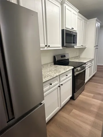 $1,475 | 176 Binnacle Court, Unit A, Willis, TX 77318