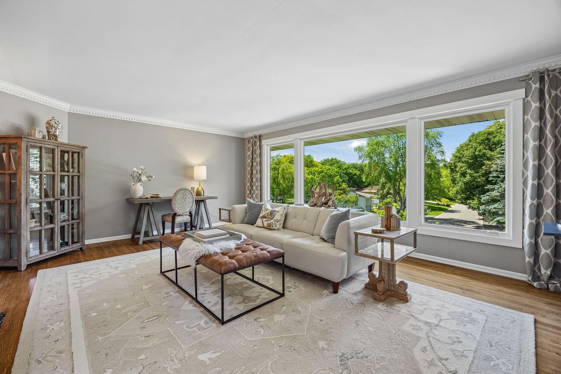 6641 Parkwood Road Edina, MN 55436 - Photo 10 of 86