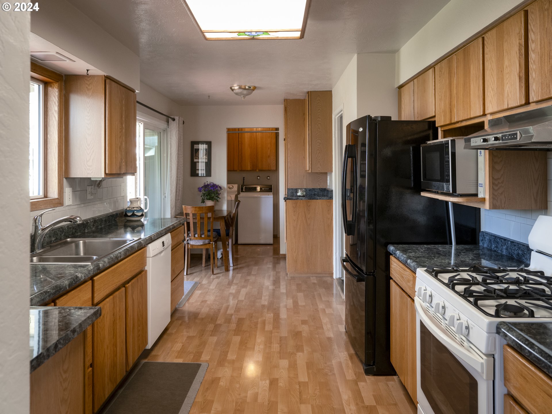 1405 Progress Loop La Grande, OR 97850 - Photo 4 of 40 Gallery Image 4