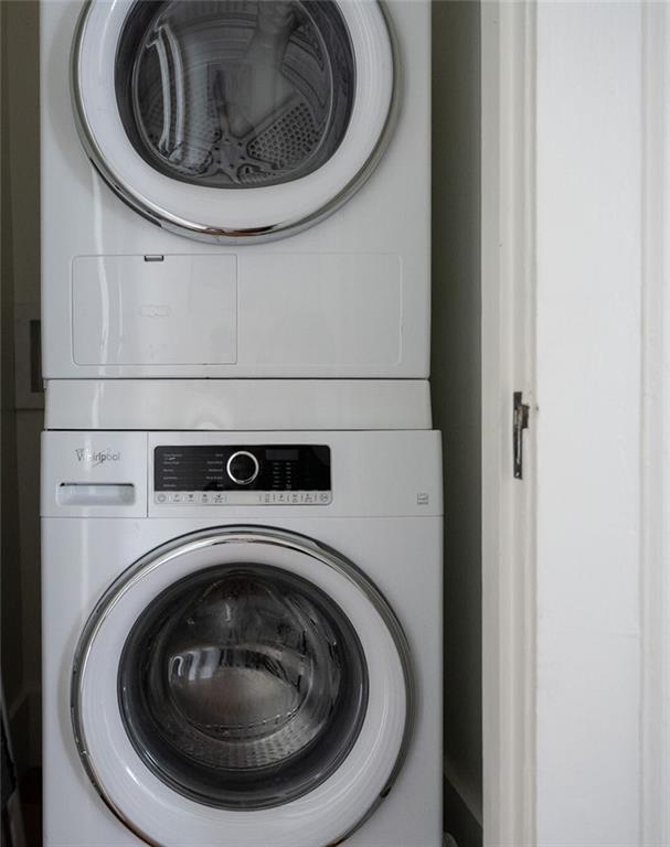 1085 Hardee Street Northeast, Unit A Atlanta, GA 30307 - Photo 29 of 32 a close up view of a washer and dryer