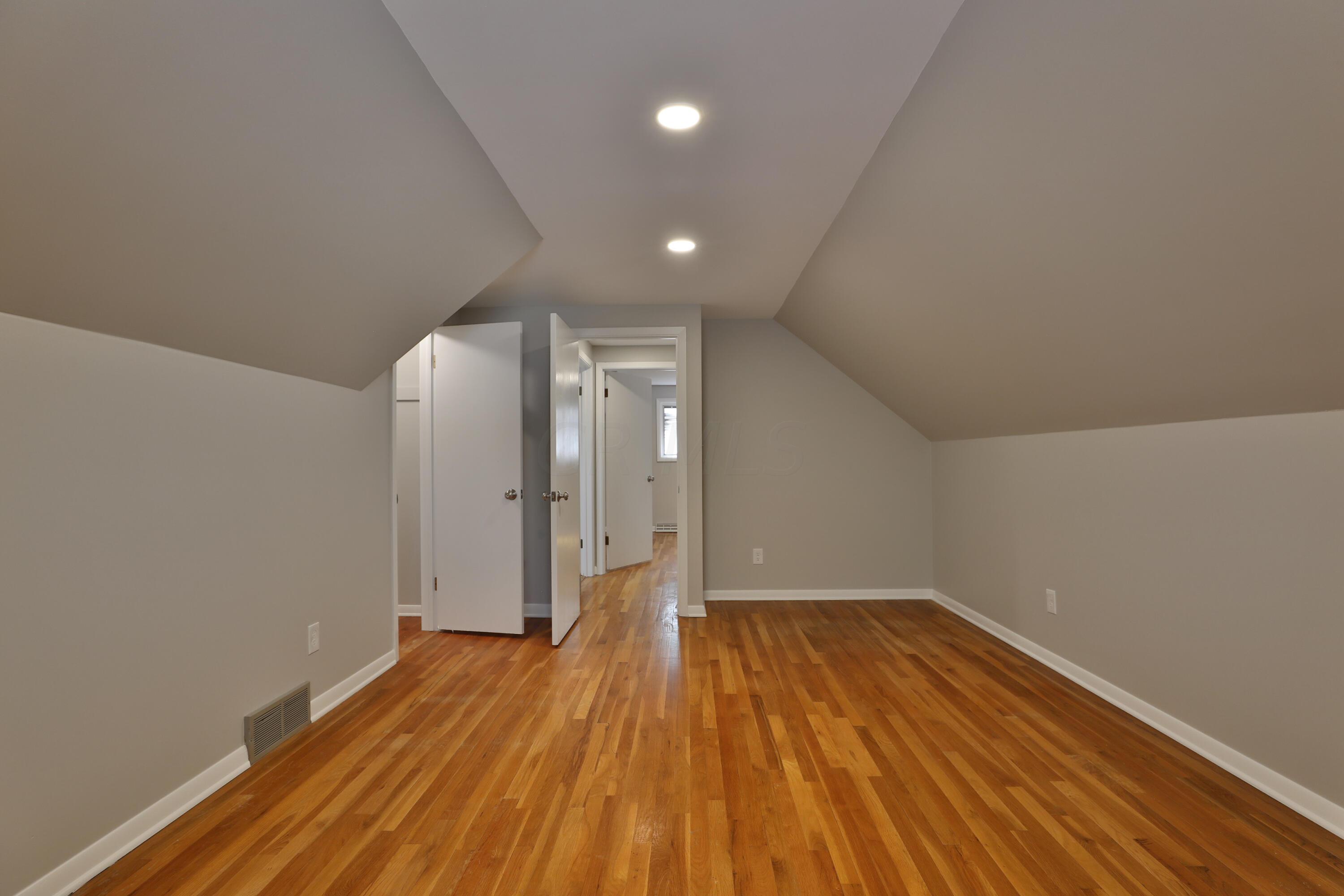 1135 Belden Road Columbus, OH 43229 - Photo 20 of 33 Bed3