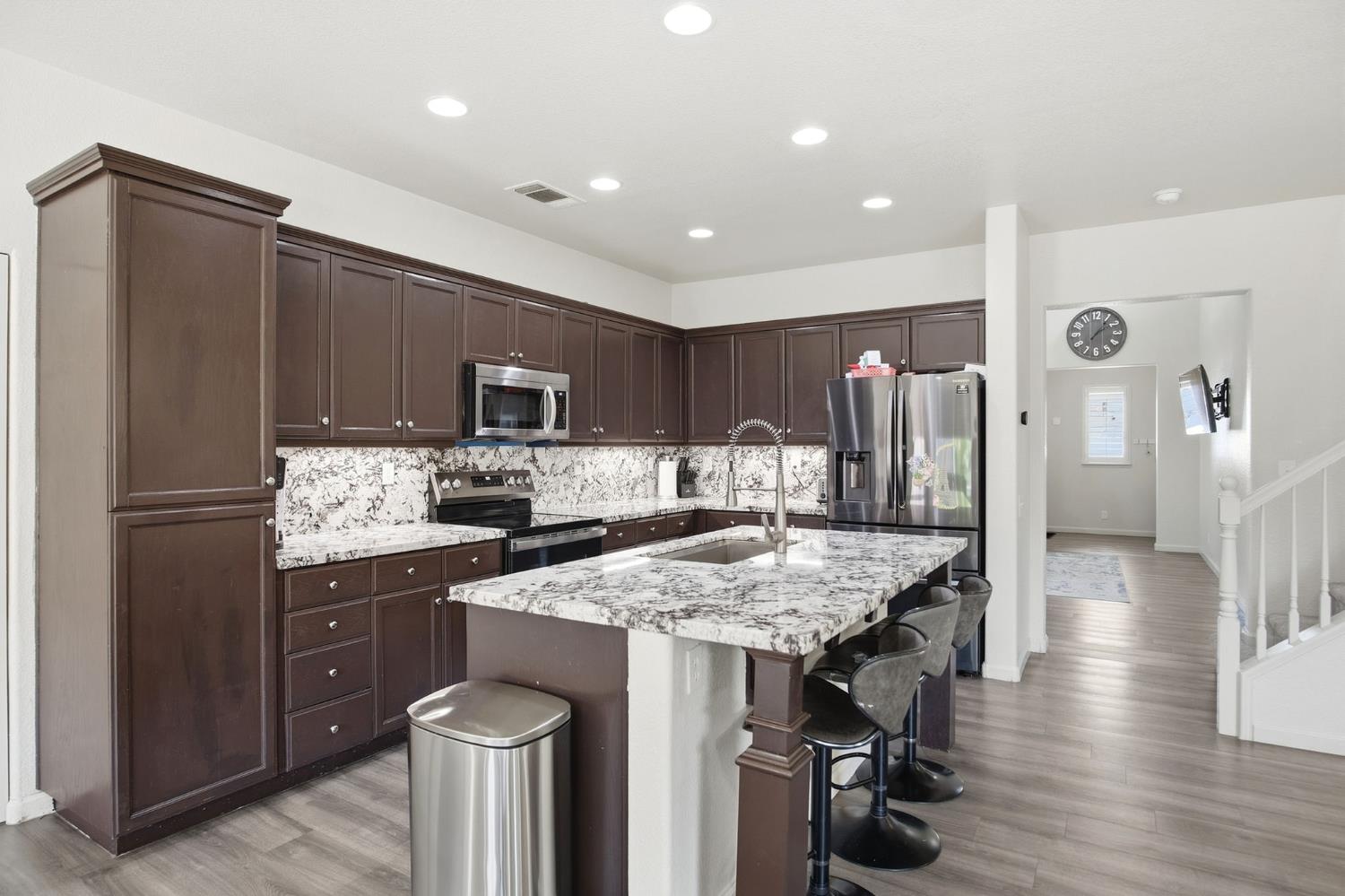 4185 Pathway Lane Turlock, CA 95382 - Photo 10 of 33 Gallery Image 10