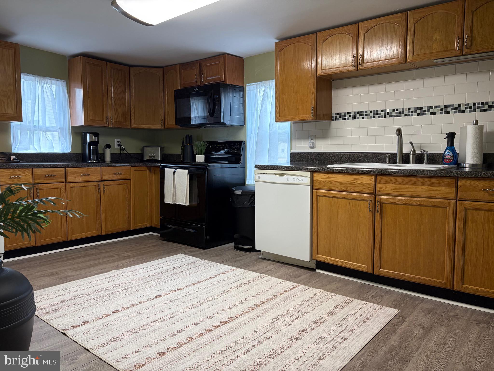 417 Main Street Juliustown, NJ 08022 - Photo 5 of 13 kitchen