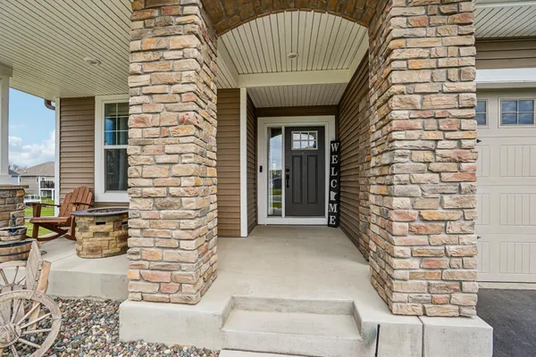 $872,900 | 5928 Pinnacle Circle, Prior Lake, MN 55372