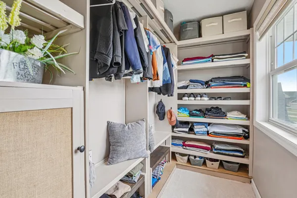 $872,900 | 5928 Pinnacle Circle, Prior Lake, MN 55372