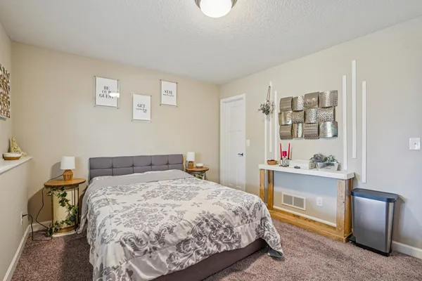 $872,900 | 5928 Pinnacle Circle, Prior Lake, MN 55372