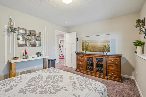 $872,900 | 5928 Pinnacle Circle, Prior Lake, MN 55372