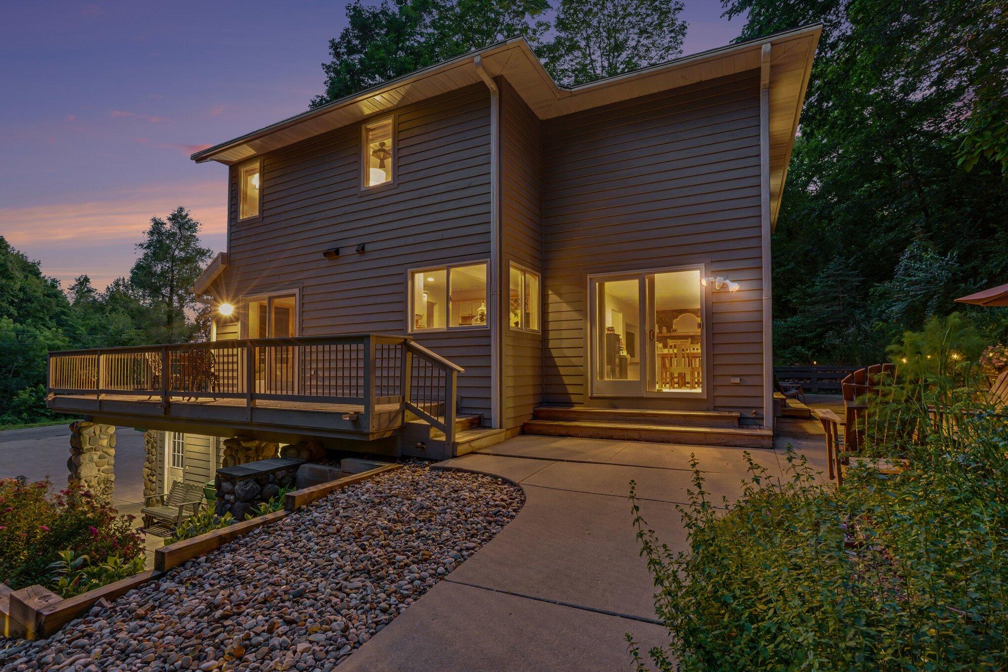 677 Tuttle Road Baroda, MI 49101 - Photo 5 of 51 002__sny7160-29_237