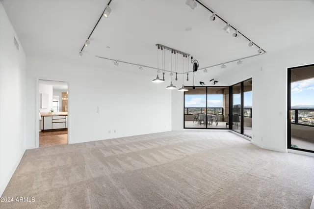 $12,000 | 1040 East Osborn Road, Unit 1902, Phoenix, AZ 85014