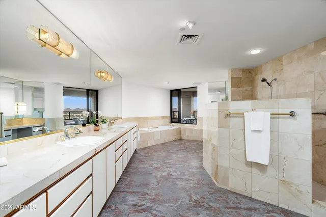 $12,000 | 1040 East Osborn Road, Unit 1902, Phoenix, AZ 85014