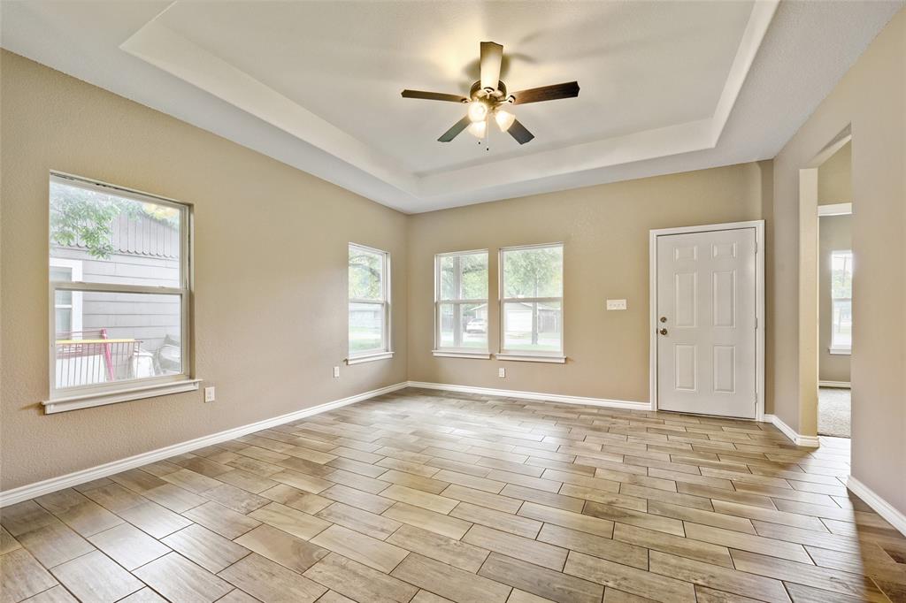 1101 Baird Street Cleburne, TX 76033 - Photo 4 of 27