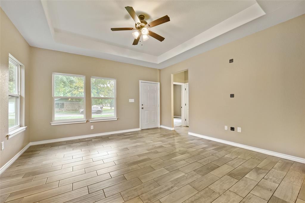 1101 Baird Street Cleburne, TX 76033 - Photo 5 of 27