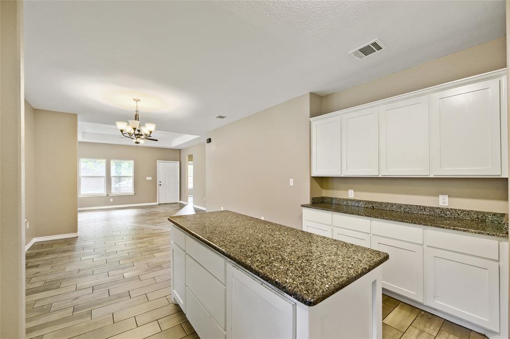 1101 Baird Street Cleburne, TX 76033 - Photo 10 of 27