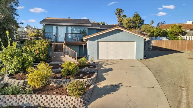 $999,000 | 555 Ladera Place, Arroyo Grande, CA 93420