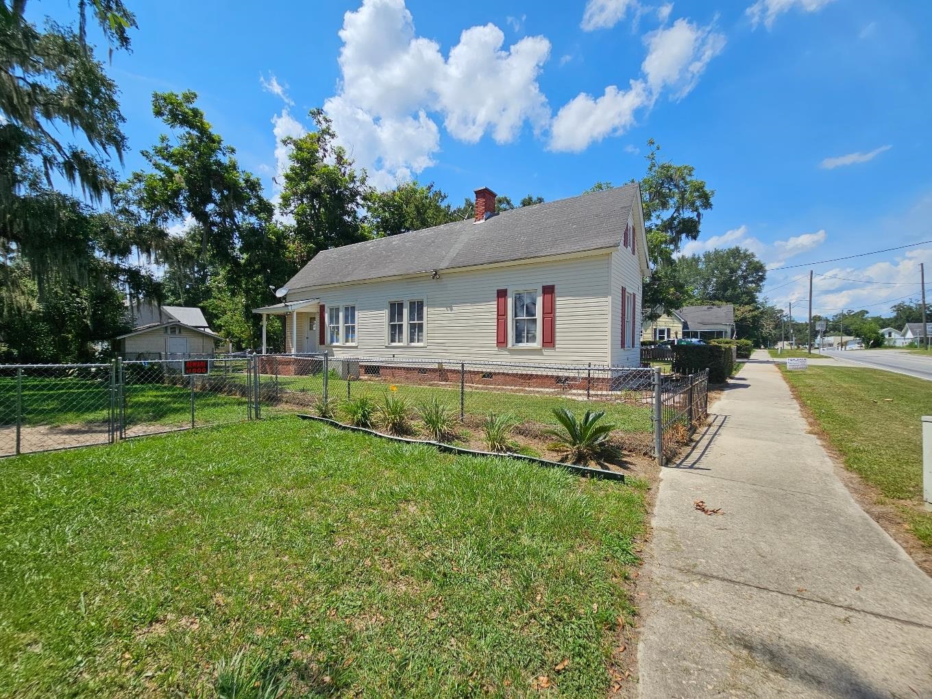620 Southwest Range Avenue Madison, FL 32340 - Photo 3 of 32 Gallery Image 3