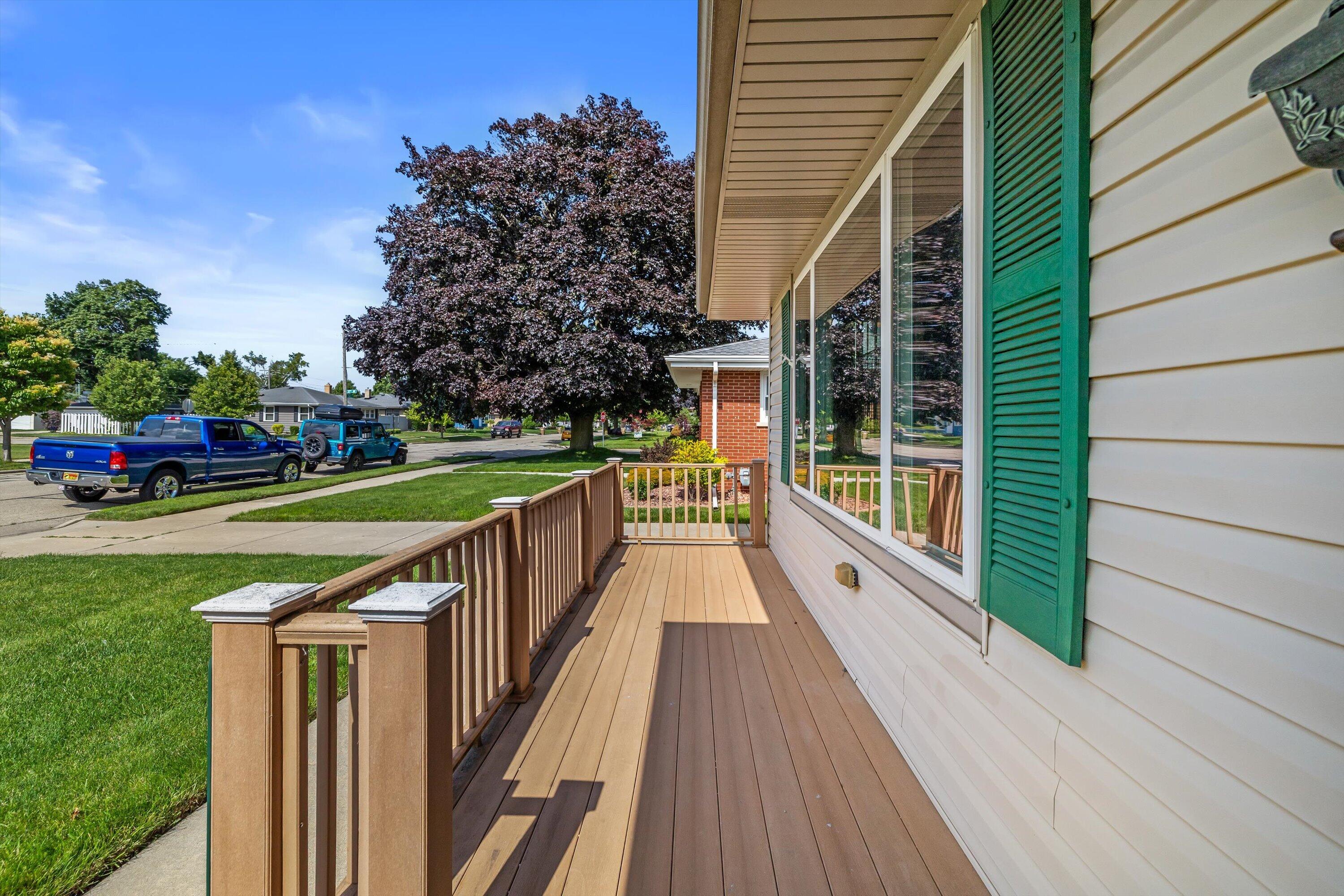 1616 22nd Street Kenosha, WI 53140 - Photo 35 of 37 37-IMG_9969