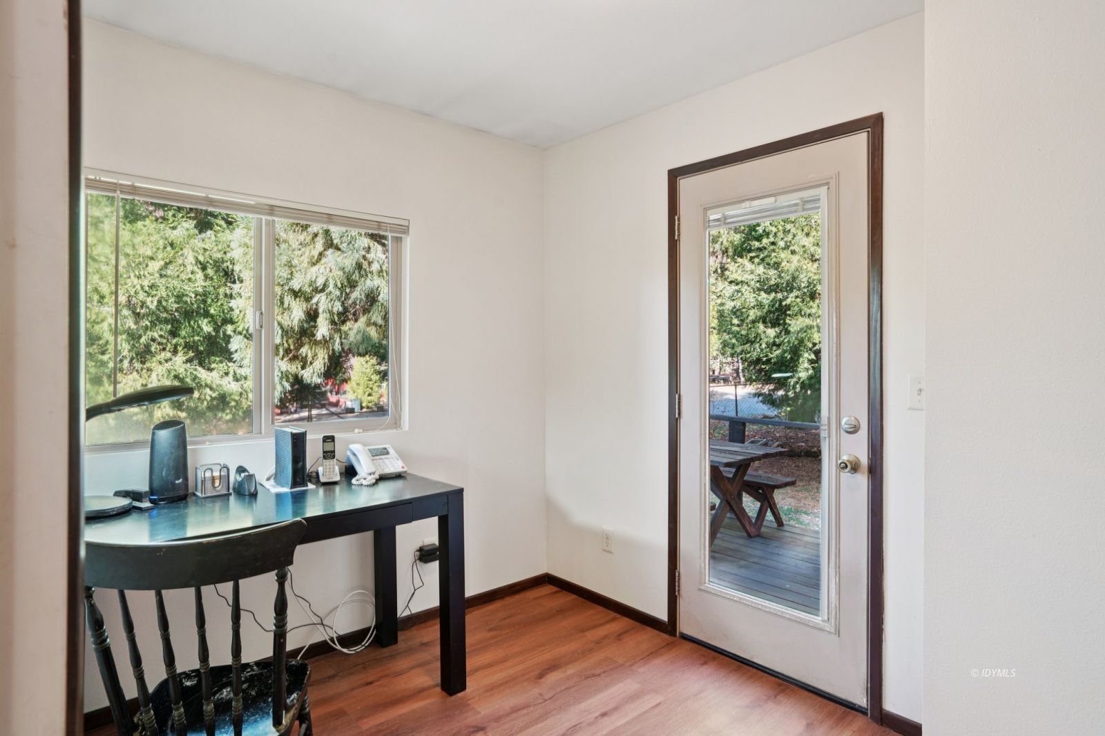 25140 Lodge Road Idyllwild, CA 92549 - Photo 14 of 40 Entry