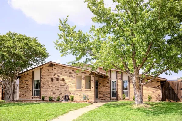 $2,795 | 2207 Marble Falls Drive, Carrollton, TX 75007