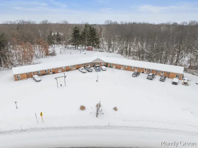 $350,000 | 9896 11 Mile Road, Mecosta, MI 49332