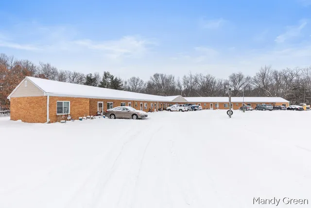 $350,000 | 9896 11 Mile Road, Mecosta, MI 49332