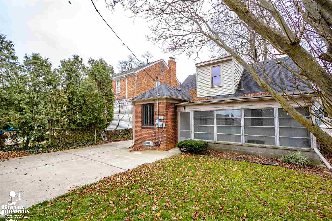 420 Cloverly Road Grosse Pointe Farms, MI 48236 - Photo 3 of 39