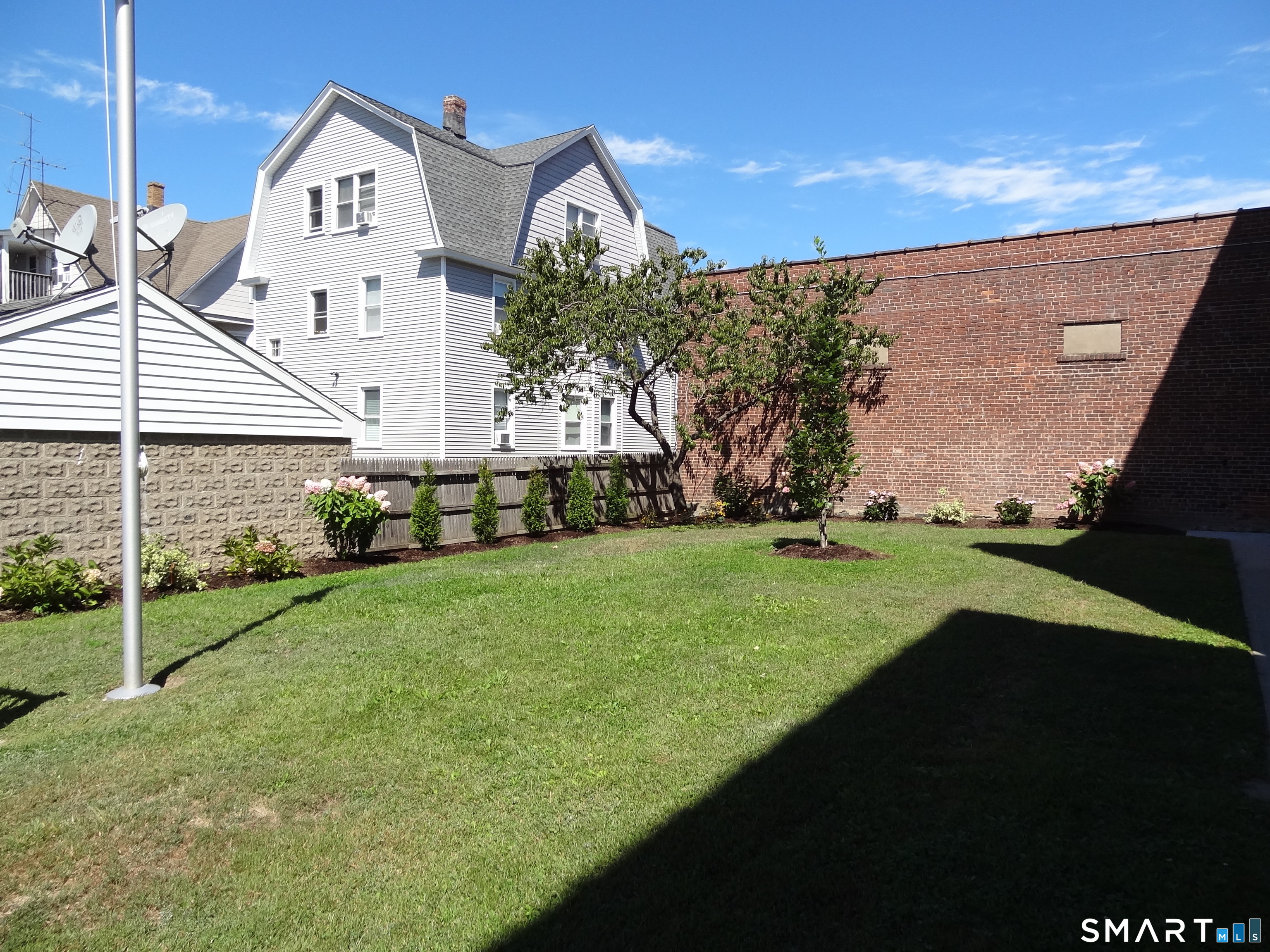 2806 Fairfield Avenue, Unit 103 Bridgeport, CT 06605 - Photo 15 of 21