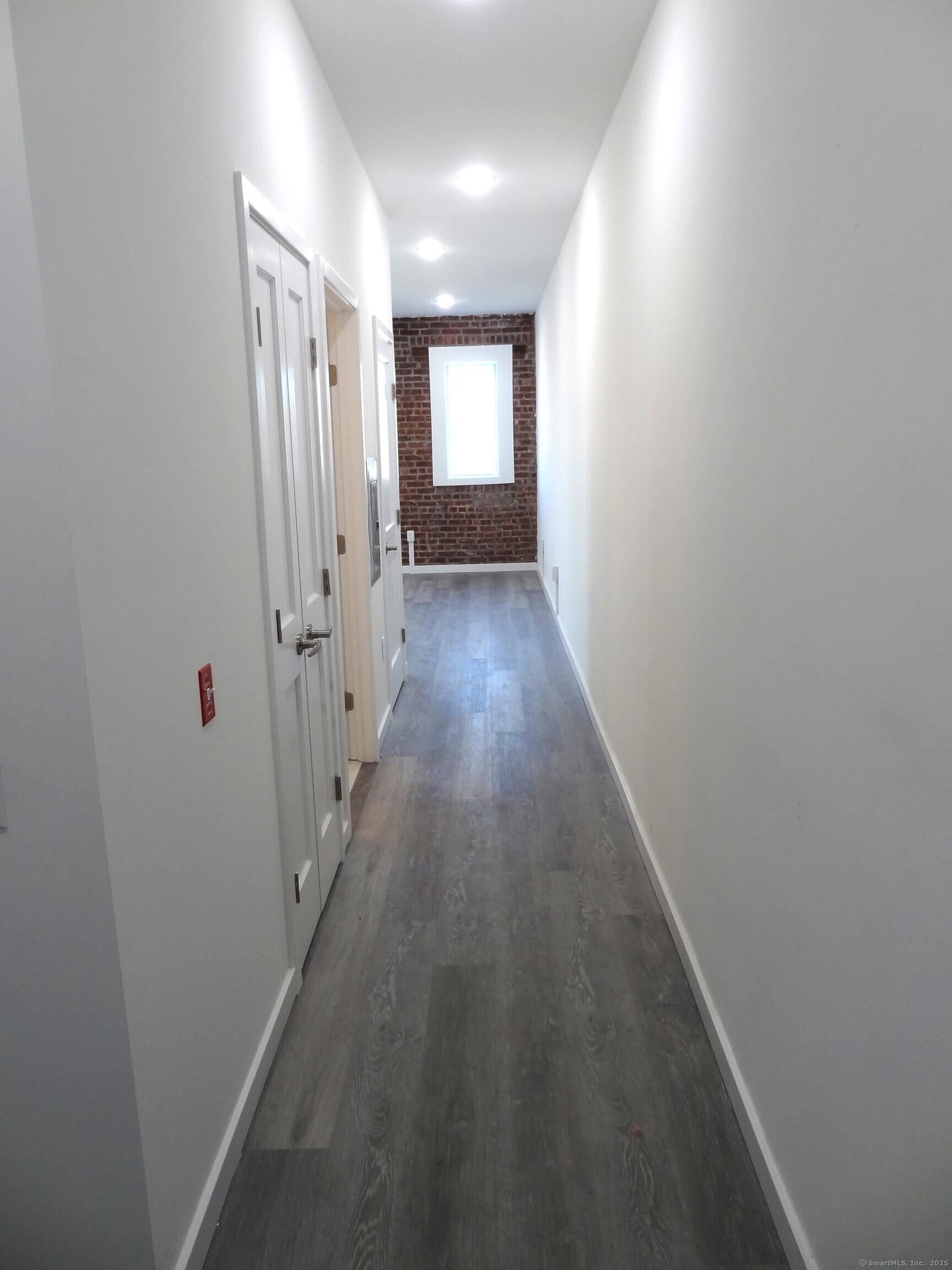 2806 Fairfield Avenue, Unit 103 Bridgeport, CT 06605 - Photo 7 of 21 Entry