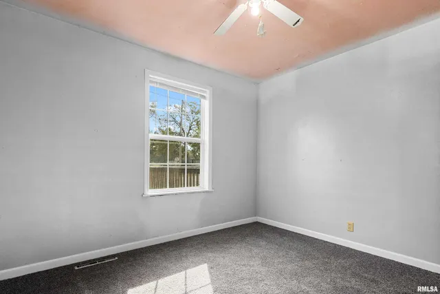 $159,900 | 443 West Wilmot Street, Chillicothe, IL 61523