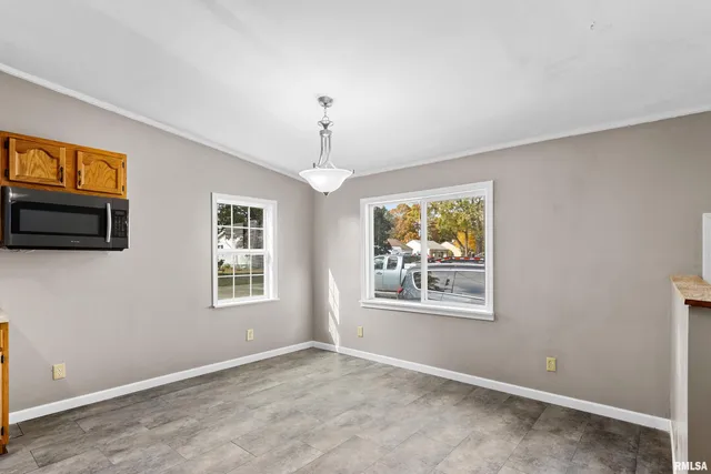 $159,900 | 443 West Wilmot Street, Chillicothe, IL 61523