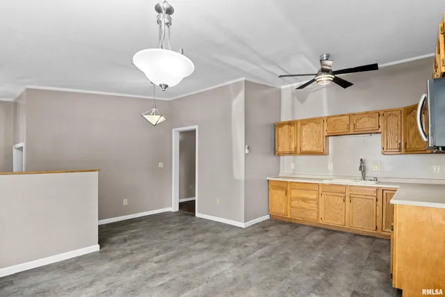 $159,900 | 443 West Wilmot Street, Chillicothe, IL 61523