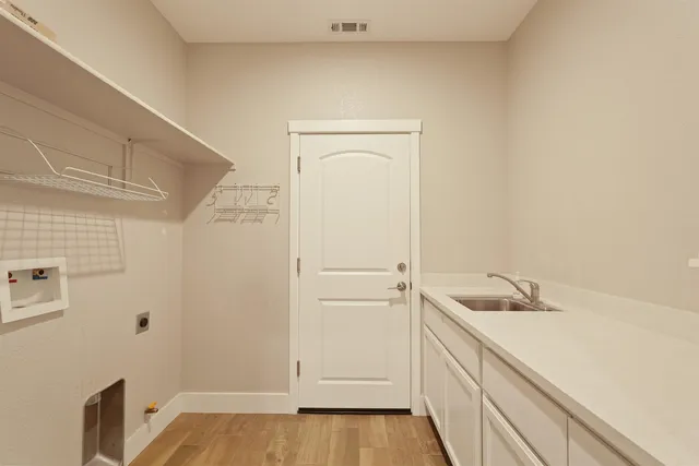 $669,900 | 563 Bascule Drive, Oakdale, CA 95361