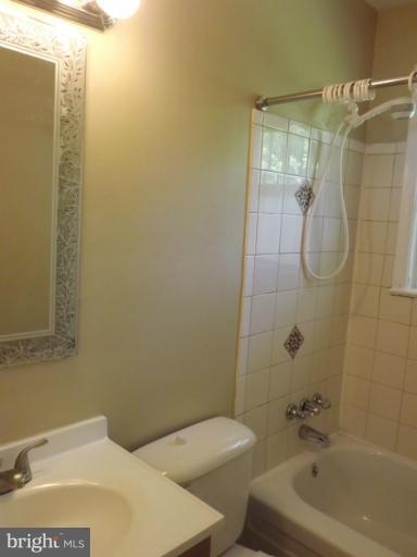 6811 Elbrook Road Hyattsville, MD 20784 - Photo 14 of 28 Bath