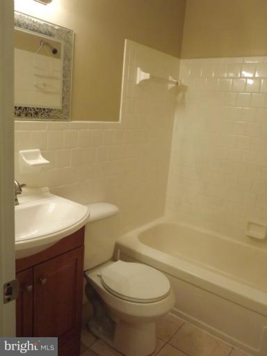 6811 Elbrook Road Hyattsville, MD 20784 - Photo 8 of 28 Bath