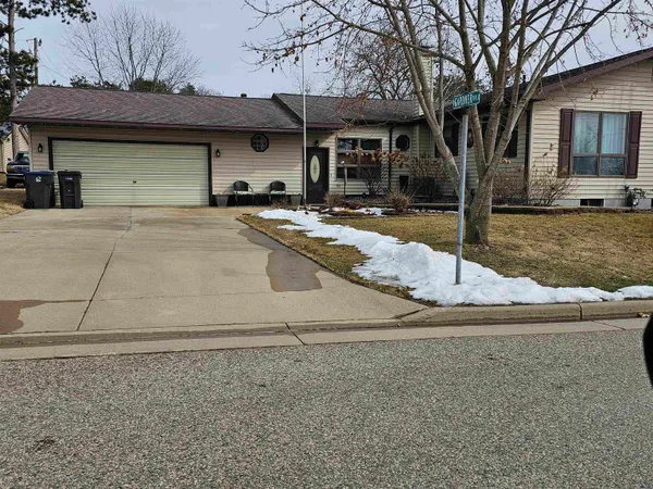 $334,900 | 145 Forest Montello Wi 53949, Montello, WI 53949
