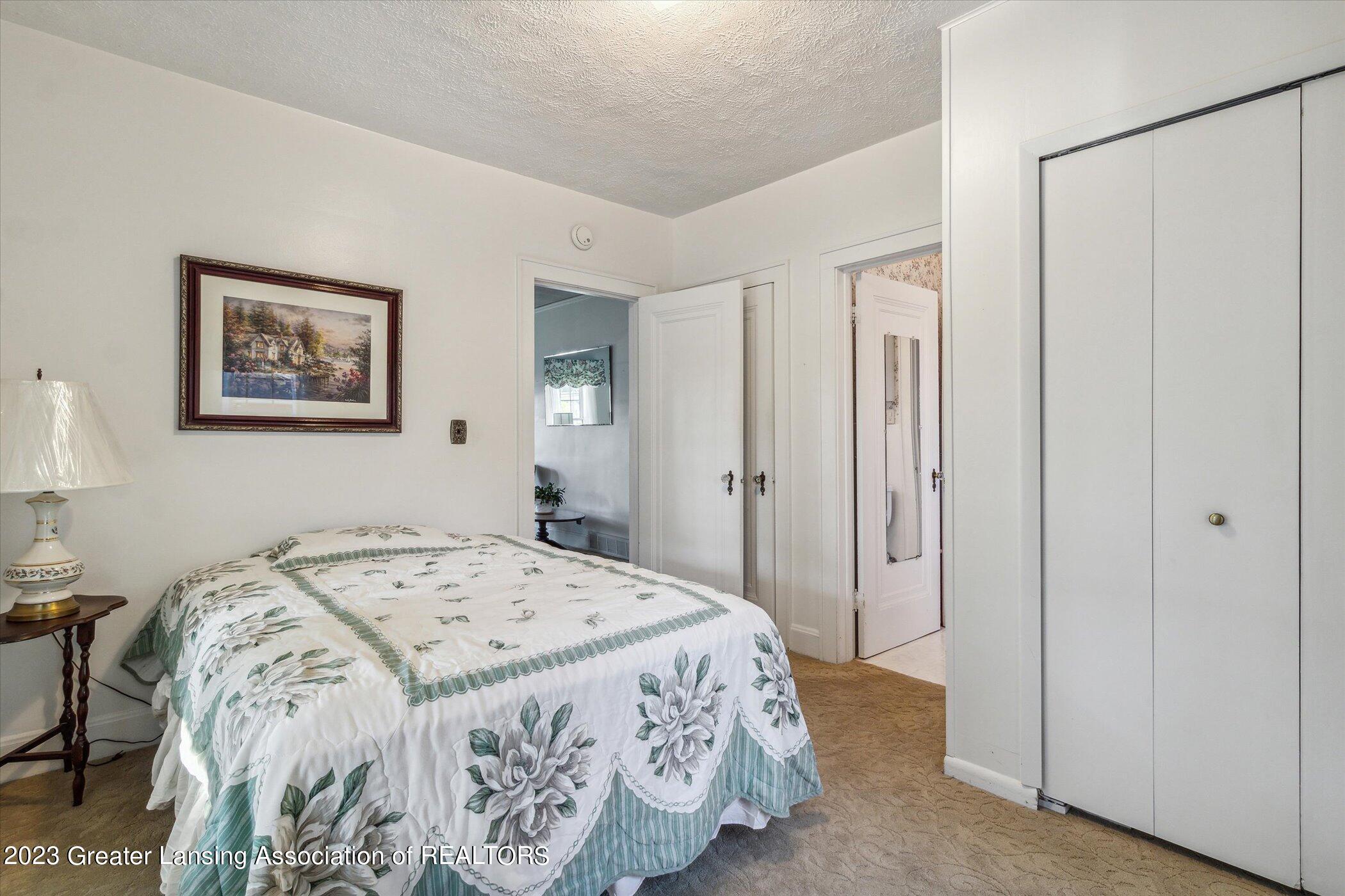 719 Bretton Road Lansing, MI 48917 - Photo 25 of 41 26-photo-26