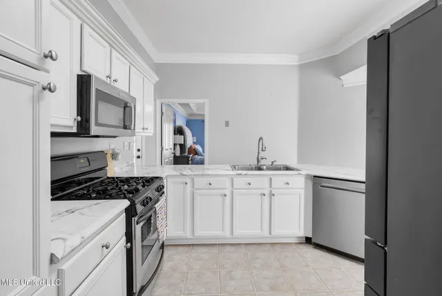 $389,900 | 208 Elkwood Lane, Hernando, MS 38632