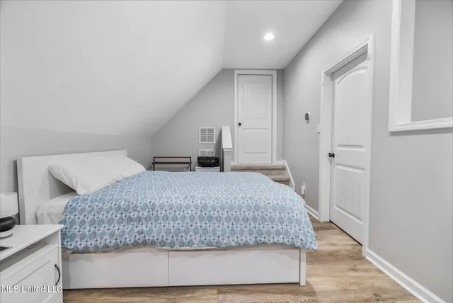 $394,900 | 208 Elkwood Lane, Hernando, MS 38632