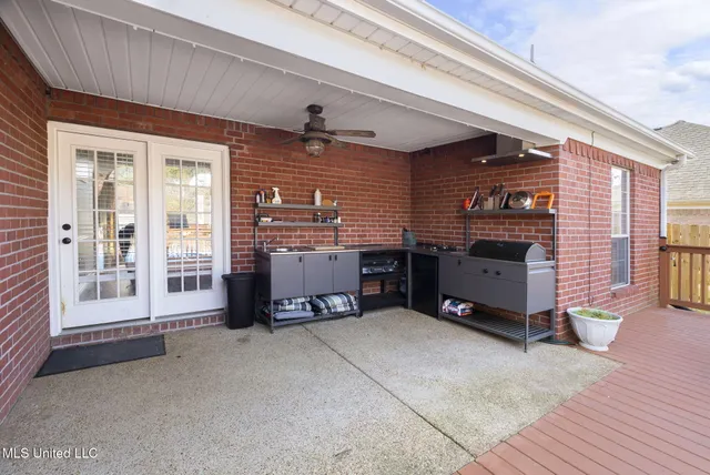 $394,900 | 208 Elkwood Lane, Hernando, MS 38632