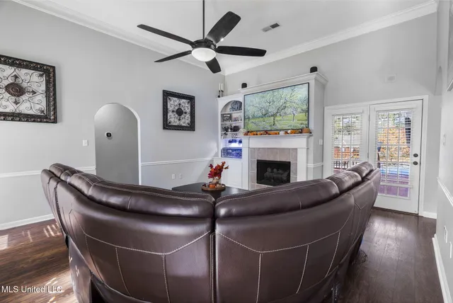 $394,900 | 208 Elkwood Lane, Hernando, MS 38632