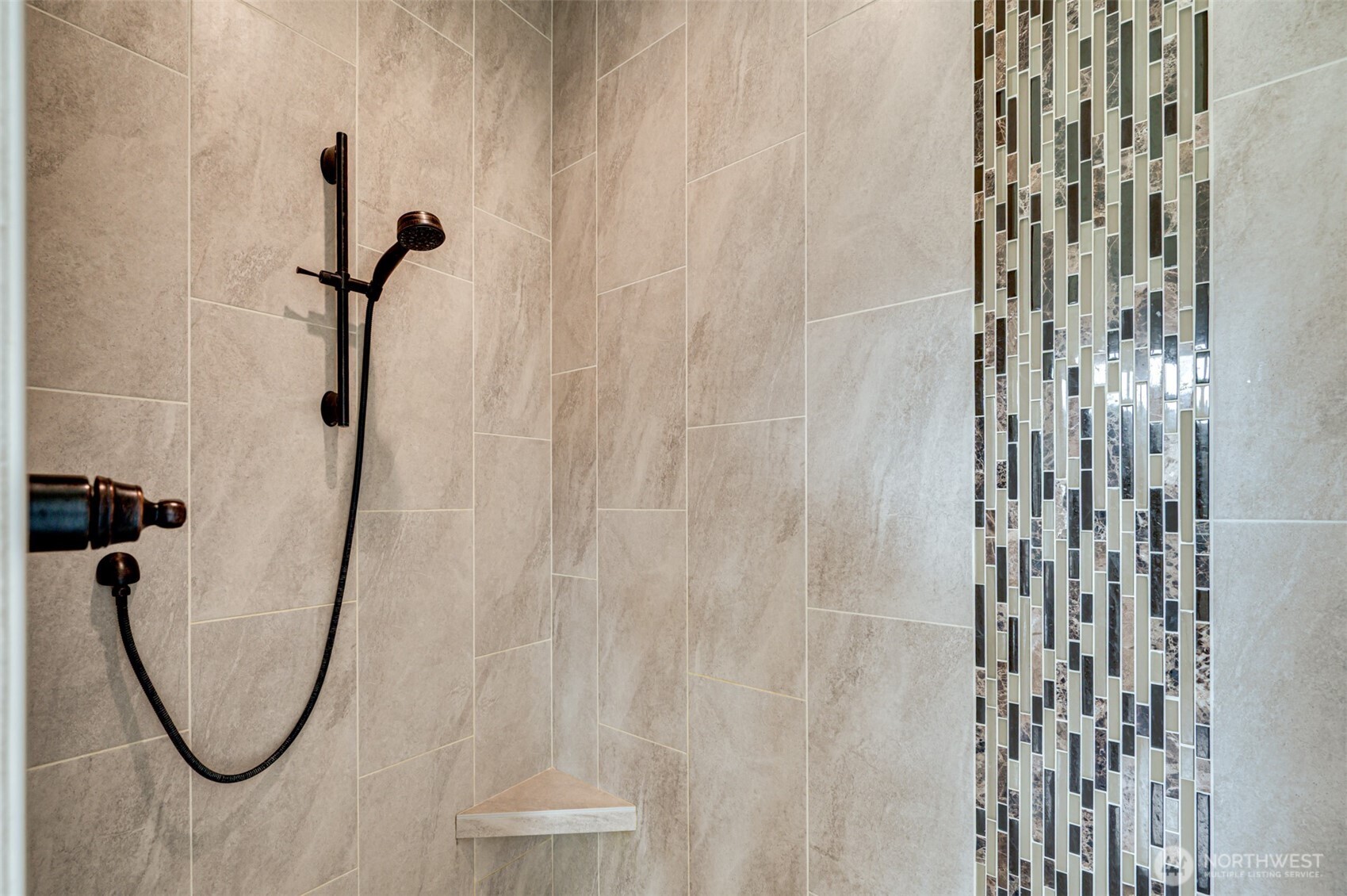 300 Cross Creek Road Kelso, WA 98626 - Photo 14 of 40