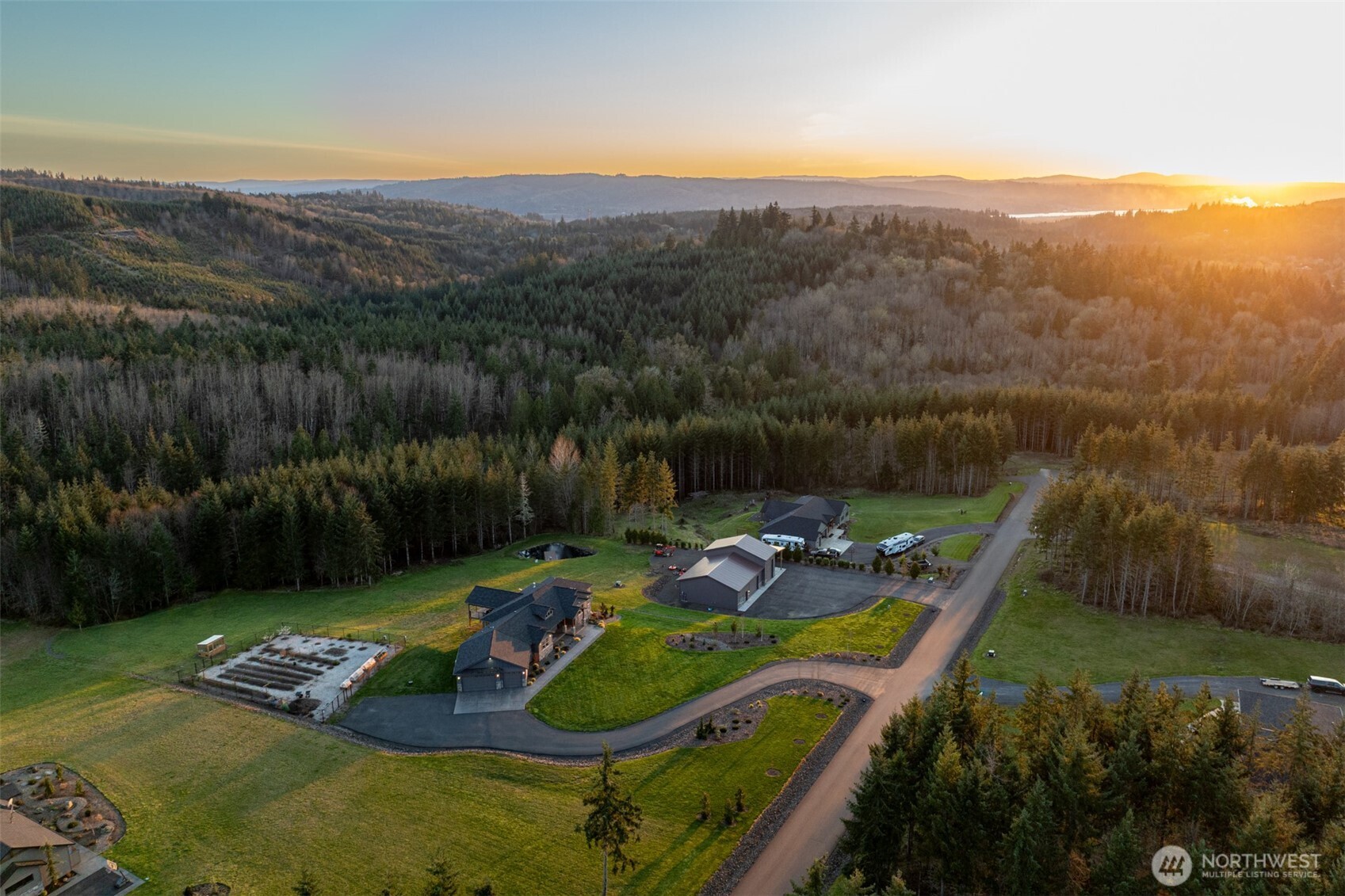 300 Cross Creek Road Kelso, WA 98626 - Photo 32 of 40