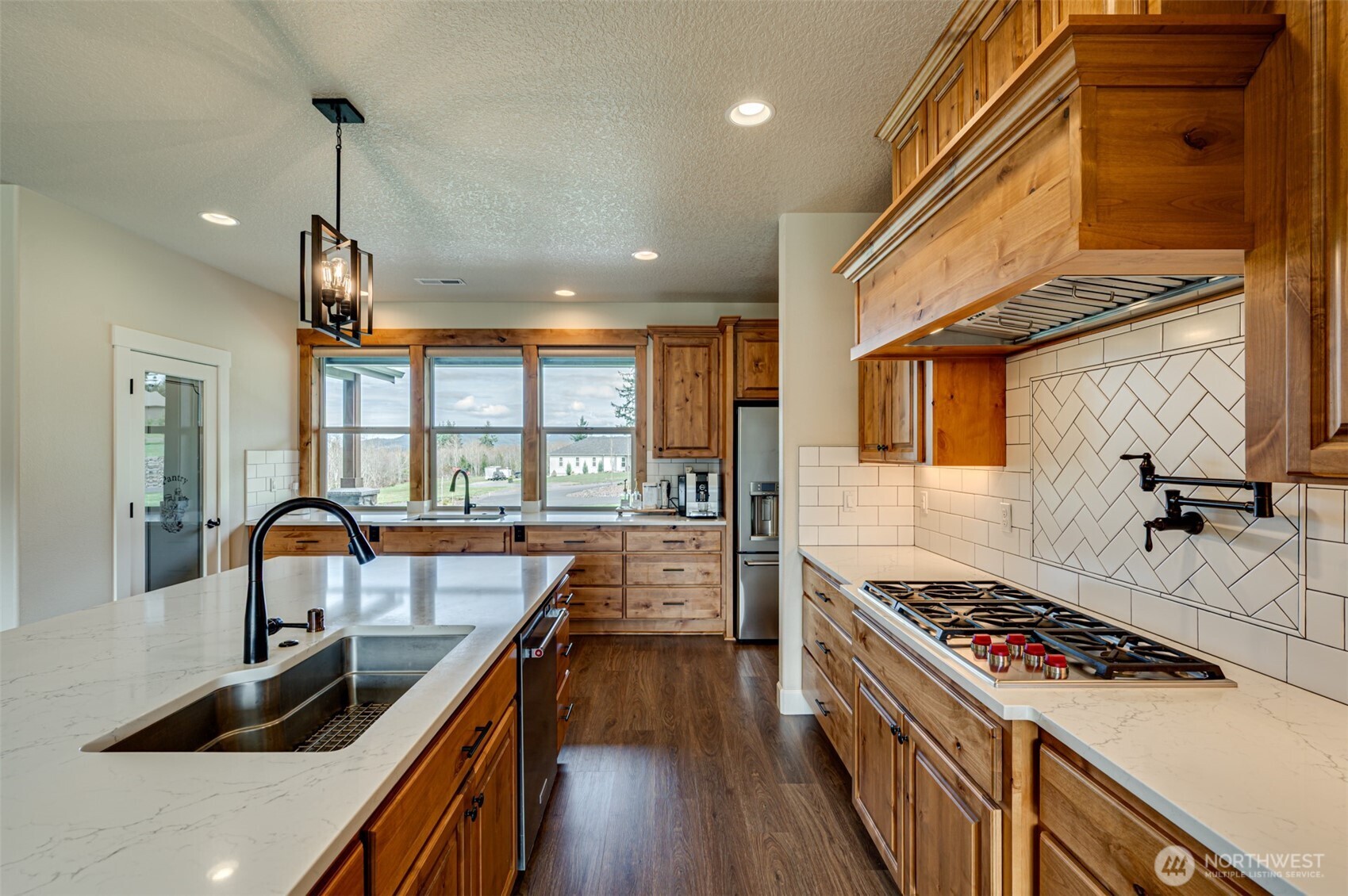 300 Cross Creek Road Kelso, WA 98626 - Photo 5 of 40