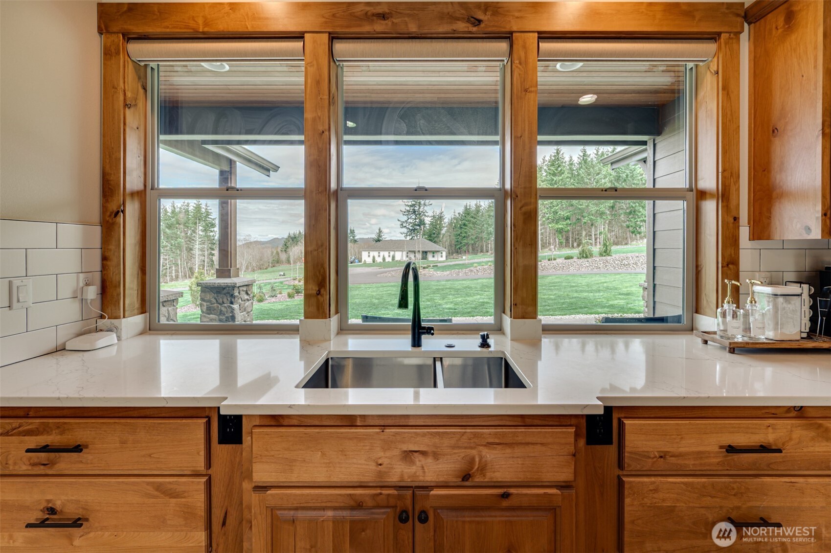 300 Cross Creek Road Kelso, WA 98626 - Photo 6 of 40